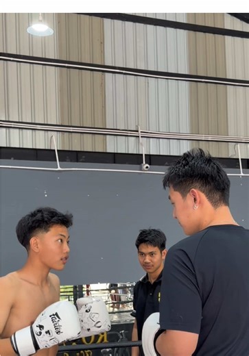 Unexpected Boxing Opponent in Taunggyi