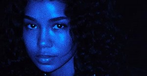 Jhené Aiko Shares "Triggered (Freestyle)" Remix With 21 S...