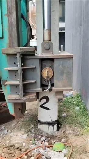 🏗️😱 How Hydraulic Pile Drivers Install Massive Concrete Foundation Piles! #Shorts #PileDriver
