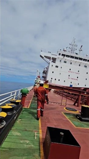 Crew vs rolling ship