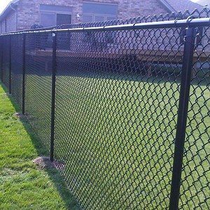 [Hot Item] 6FT High Black PVC Coated Residential Chain Wire Mesh Fencing