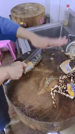 Mastering Seafood Preparation Techniques in the Kitchen