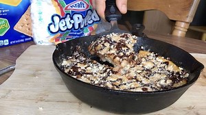 #MacroFriendly Campfire Smores Protein Pizookie!! - Tag a Pizookie Lover!!! - If you have no noticed, I am a HUGE Pizookie fan and also hold HIGH standards for how good my pizookies should be! So I've been really diving into making this recipe as amazing as possible as well as macro friendly as possible as well!! - Macros for the WHOLE Protein Pizookie without any toppings: 228 Cals, 15 Carbs, 3g Fat, 37g Protein!! - Macros with all the toppings: 400 Cals, 43g Carbs, 7g Fat, 43g Protein! - Strai