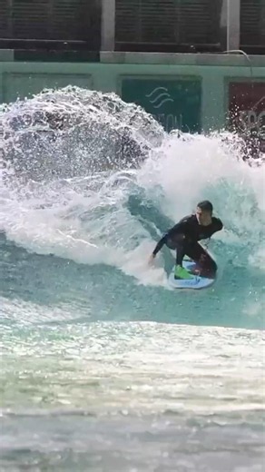 Watch Two World Champions Shred The Wave, Bristol