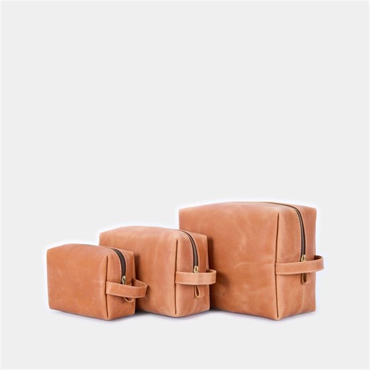 Leather Toiletry Bag Kit: Dopp Kit for Her, Cosmetic Bag, YKK Zipper, Water-repellent Lining, S/M/L Sizes - Etsy