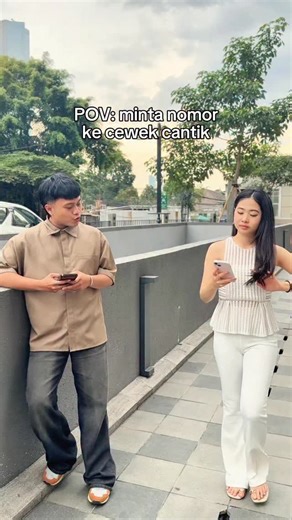 Eileen Grace Indonesia on Instagram: "🎄 EILEEN GRACE 12.12 CHRISTMAS SALE 🎄 Buat yang mau CO Eileen Grace, termurah cuma di 12.12 SALE SEKARANG JUGA ‼️ ☁️ Discount 50% for BEST-SELLING JELLY MASK ☁️ Free gift for BEST-SELLING JELLY MASK ☁️ Extra Voucher from LIVE SHOPEE & TIKTOK ☁️ Free ongkir Shop Eileen Grace now at: 🍊Shopee: Eileen Grace Official Shop 🛒TikTok Shop: eileengrace.id ✅Tokopedia: Eileen Grace #EileenGrace #RoseJellyMask #BlackJellyMask #masker #maskerjelly #maskerviral #skinca