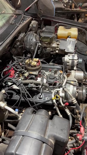 Rebuilt 350 Chevy Engine Start-Up with Summit Racing Cam
