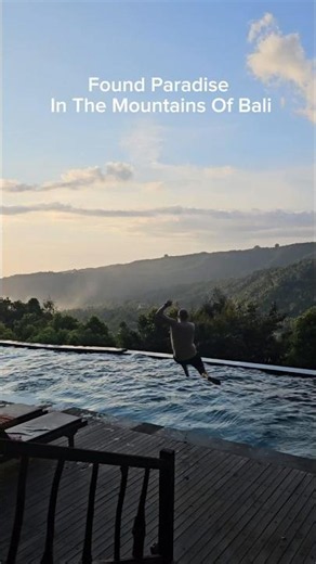 Bali Infinity Pool Jump 🇮🇩 Unreal Views In Munduk