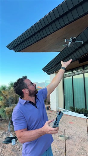 Ridges job site visit! 🚧✨ Headed out to The Ridges to see this all-steel construction masterpiece taking shape. The clean, long sight lines and those sharp, precise angles are absolutely stunning — pure modern elegance coming to life right before our eyes in one of Vegas’ most prestigious communities. Can’t wait for the next chapter of this incredible build! #LuxuryHome #ModernArchitecture #SteelConstruction #HighEndDesign #contemporaryhome