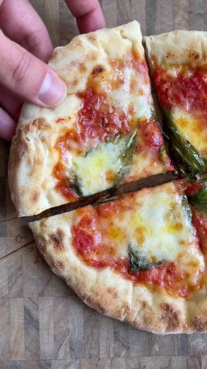 Easy frying pan pizza hack | Mob