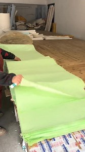 991K views · 11K reactions | They crafted Chinese ancient paper using the “color of #spring”. In Xuancheng (Anhui Province), craftsman dye mulberry bark with fresh #grass, bringing the pure and natural essence of traditional #Chinese culture to life! (cr: douyin LYF19316183920) | T-Time HK | Facebook