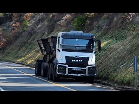 2/9/25 1st load Driving TGS 27.440hp MAN hauling side tipper. Loaded 38,5t🦺🚛🚦on route Mozambique 🇲🇿