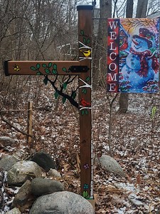 Custom cedar-tone Mailbox post
