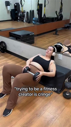 Natalia Aranda 🩷 on Instagram: "All completely real things people have said to me btw. 😔 shout out to anyone who’s been following along for a while now! One thing about me, when people doubt me it just makes me want to work harder! 🙏🏻 1:1 coaching available, check out my website if you’re interested! #gymprogress #fitnessjourney #weightlossjourney"