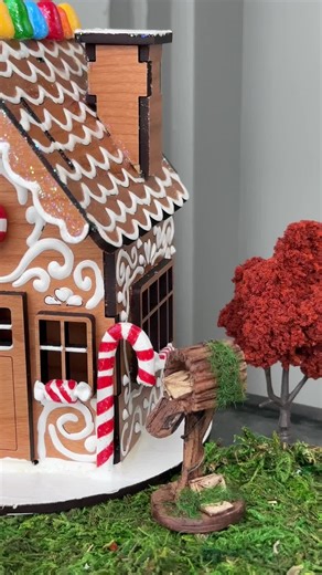 From custom ornaments to personalized presents, Glowforge crafts holiday magic in minutes.