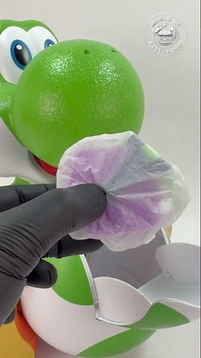 YOSHI OPENS THE NEW MARIO HAPPY MEAL… WHAT’S INSIDE?! 👀