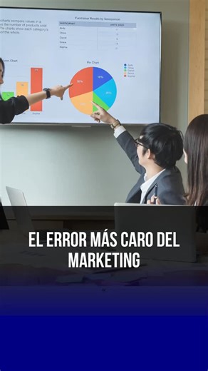 El error más caro en marketing: creer que tu cliente ya te entendió.  Si tu mensaje no conecta, ni el mejor anuncio funcionará. La clave está en comunicar con precisión y personalizar cada interacción. Tu cliente no compra lo que vendes, compra lo que comprende.  Guarda este video si quieres que tus campañas dejen de perder dinero. #PublicidadClara #MarketingEfectivo #CopyQueConecta #VentasConIA #BetobeDigital | Betobe - Agencia De Publicidad Digital | Facebook