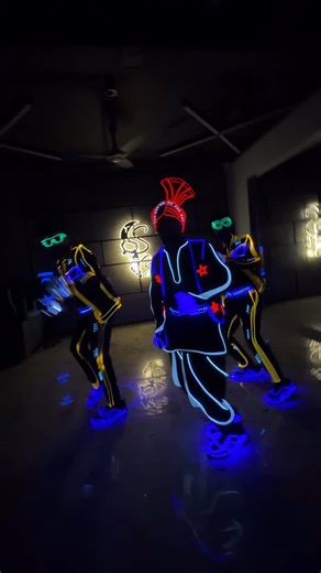 Skeleton Dance Crew | Dhurandhar ❤️ Skeleton Dance Crew ❤️ #dance #dhurandhar #skeletondancecrew #trondance #bhangra #neondance #leddance #dancevideo | Instagram