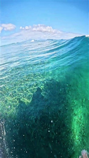 STEP OFFS IN FIJI ARE SO MUCH FUN 🤩🏄‍♂️ #surfing #pov #cloudbreak #fiji