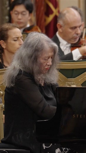 At the Romanian Athenaeum, the Enescu Festival celebrated Ravel in grand style: the Monte-Carlo Philharmonic Orchestra under Charles Dutoit, with the incomparable Martha Argerich at the piano. ✨ Her interpretation of the Piano Concerto in G Major was a moment of pure brilliance, a masterclass in artistry that crowned an evening of Ravel’s and Debussy’s finest works. 🎹🎶 | George Enescu Festival