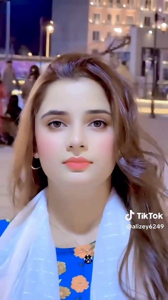 @Alizey😎
