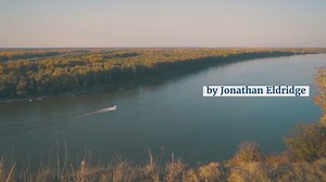 Narrow, Compact and Mini Pontoons: The 9 Big Advantages of Small Pontoons