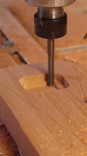 Intron Cnc on Instagram: "Tvoj CNC stoji bez posla? Zato i ne zarađuje. Zato sam spremio preko 1500 projekata koje možeš odmah da praviš — dekoracije, poklone, ikone, natpise, sve ono što ljudi već kupuju. Napiši „RUTER“ u komentaru 👇 i šaljem ti listu projekata za tvoj CNC. (važi i za CO2 laser i stiropor) #fyp #viral #zarada"