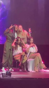 17K views · 1.4K reactions | Becbec are u okay Mai?? She's so SHOCKED!!!! 來 their reaction when they know the couple kiss behind them lmaoo FREEN BECKY LATAM TOUR BRAZIL #FreenBecky1stFMinSaoPaulo | FreenBecky Armstrong Sarocha | Facebook