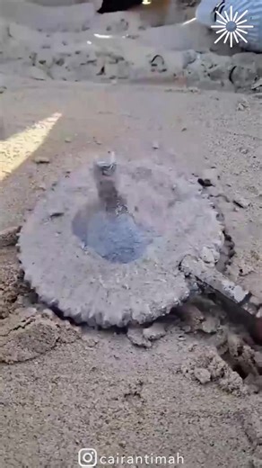 Kinetic sand & molten metal make a great duo! | MetDaan DIY