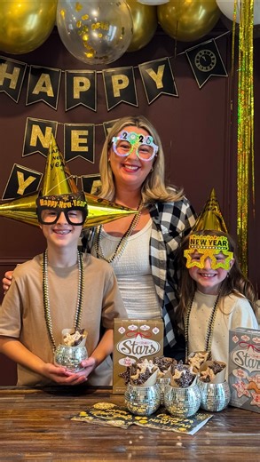 Lindsey Noorda 📍SLC, Utah on Instagram: "Here are a few ideas to help you prep for a fun New Year’s party! @staufferscookie ✨ Stock up on good snacks! We always grab Stauffer’s Stars.. They’re perfect for NYE and look so cute inside little disco ball containers! ✨ Add a game everyone can get competitive over! ✨ Go big on decorations… New Year’s is the one night where “too much” doesn’t exist! Happy New Year! I hope you make forever memories and eat lots of cookies! Grab your Stauffer’s through