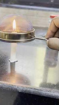 How does the Davy lamp work?