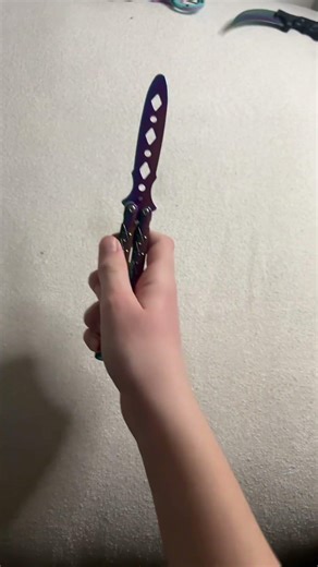 Figure 8 opening and closing butterfly knife trick beginner