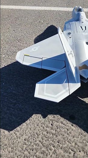 Freewing F22 Raptor v3 70mm from ‪@MotionRC‬