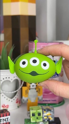 Toy Story ALIEN egg painting! 🍳