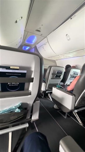 Inside Alaska Airlines 🇺🇸 Boeing 737 Max 9 First Class #alaskaairlines