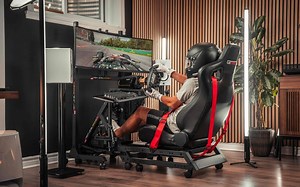 沉浸式F1赛车模拟器：ASUS助力打造终极游戏体验