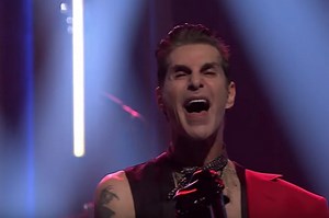 JANE'S ADDICTION's PERRY FARRELL Guests On 'The Tonight Show Starring Jimmy Fallon' (Video)