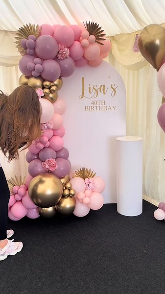 Mastering Sail Board Balloon Displays: A Step-by-Step Guide