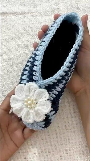 Easy crochet slippers for beginners #shorts #trending #viral