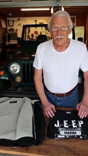 30 reactions | You finally found gear that matches your Jeep obsession  This 4x4 fleece jacket set is literally FLYING off shelves right now. ✅ Premium fleece that actually keeps you warm ✅ Bold off-road design (so everyone knows you're a Jeep person) ✅ Perfect for trails, campfires, or just everyday flex Jeep owners are ordering 2-3 sets because they make PERFECT gifts too. Bundle & save while they're still in stock | IG Clothes | Facebook