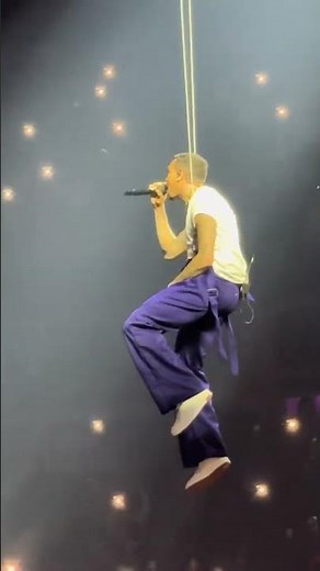 Chris brown - Feel something 11:11 live 11:11 tour #chrisbrown #chrisbrownsongs ‪@ChrisBrownTV‬