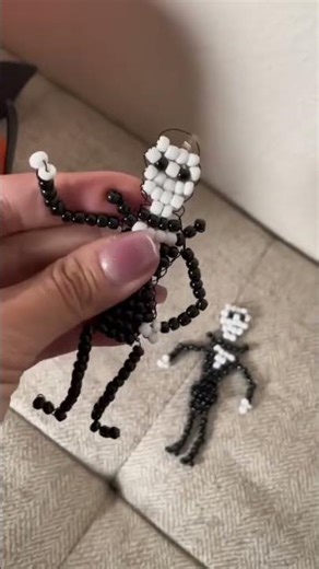 Halloween Bag Charm Project - Wire vs. String in Beading
