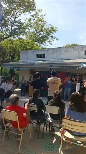 Maria Fernanda Sanzberro on Instagram: "Hasta que un día aprendí a bailar chacarera! Actividad en el día de la Muestra de Arte y Día de la Tradición en nuestra Escuela Secundaria N7 Mariano Moreno @esc7moreno Nuestra profe @daniela.nichea nos enseñó esta danza tradicional argentina. Gracias Profes y estudiantes son un orgullo para nuestro querido barrio del Quinto Cuartel!"
