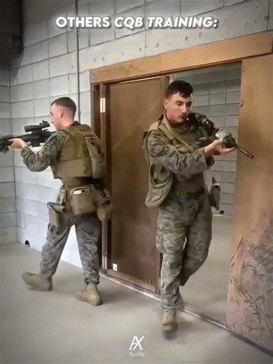 Normal soldier vs. THE champion of cqb training...!
