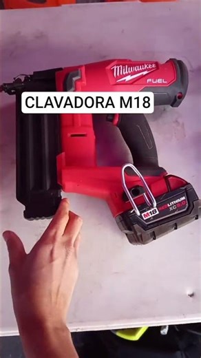 clavadora Milwaukee M18 Fuel #herramientas #tools #carpintería
