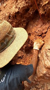 2.2K views · 120 reactions | ⛏️ Single's Bar ✨ Visit avantmining.com for information on booking private digs #crystals #quartz #crystal #quartzcrystal #minerals #mining #metaphysical #crystalhealing #crystalhunting #crystalfamily #rockhounding #digging #discoverglobe #traveldeeper #geology #explorer #treasurehunt #natureperfection #findyourself #arkansas | Avant Mining LLC | Facebook