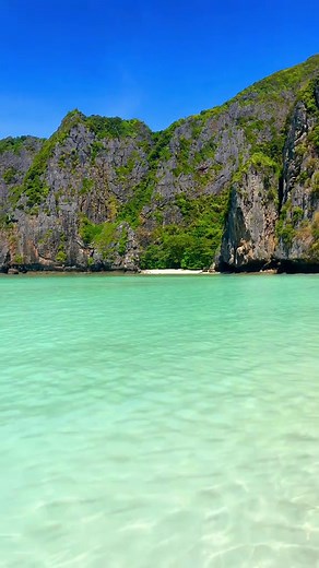 Maya Bay: Phi Phi Island's Stunning White Sand Beach