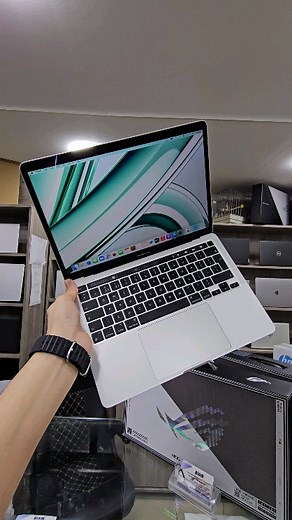17 reactions | MACBOOK PRO 2020 M1 8/256Go PRIX : 145000da Cpu...