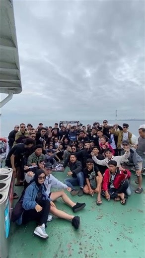 Over land and sea!🌊🏟️ #bobotoh #persibbandung #awaydaysbali #wepersibholiday #022football