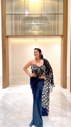 because every hallway deserves a runway moment ✨😏🖤